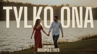 Kadr z teledysku: Tylko ONA – Nowość 2025 | Romantyczne Disco Polo 2025 z serca!