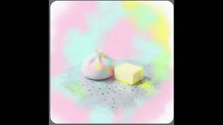 Kadr z teledysku: Squishy piosenka