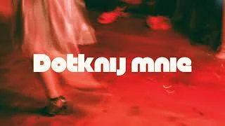Kadr z teledysku: Dotknij mnie! Disco na maxa!